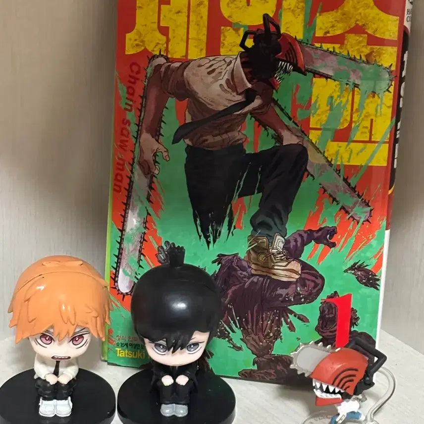 [BUNJANG] Chainsaw Man Denji &amp; Aki Figure Bundle Set / 체인소맨 덴지 아키 피규어 만화책 일괄