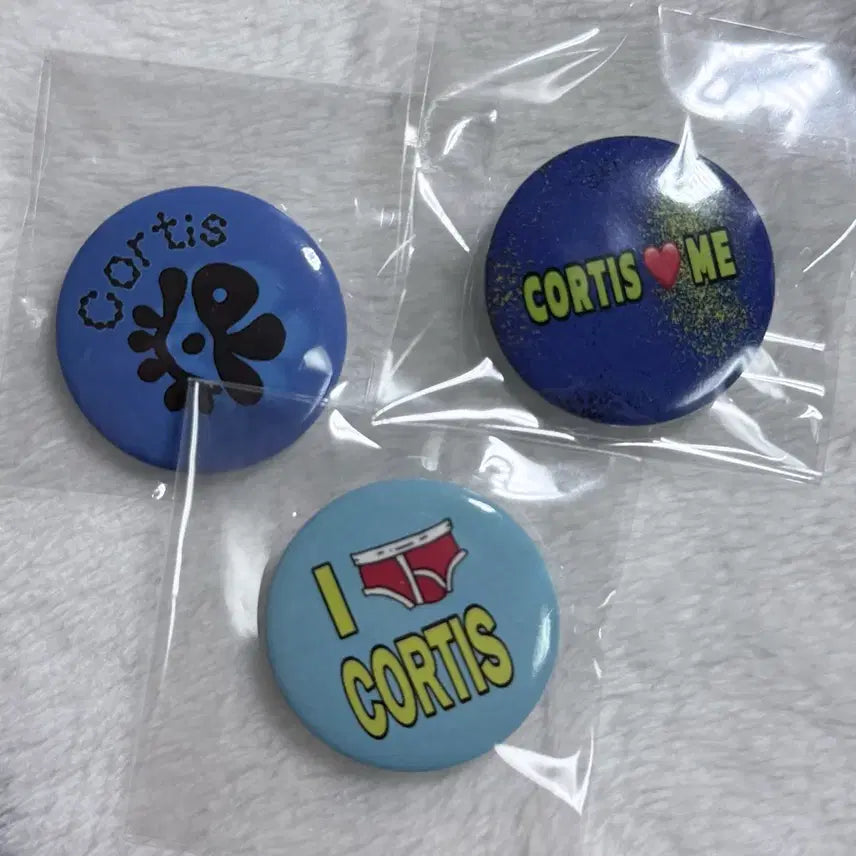 [BUNJANG] Cortice Pin Button Badge Bundle Set (Unused/Unsealed) / 일괄) 코르티스 핀버튼 핀뱃지 비공굿 포카