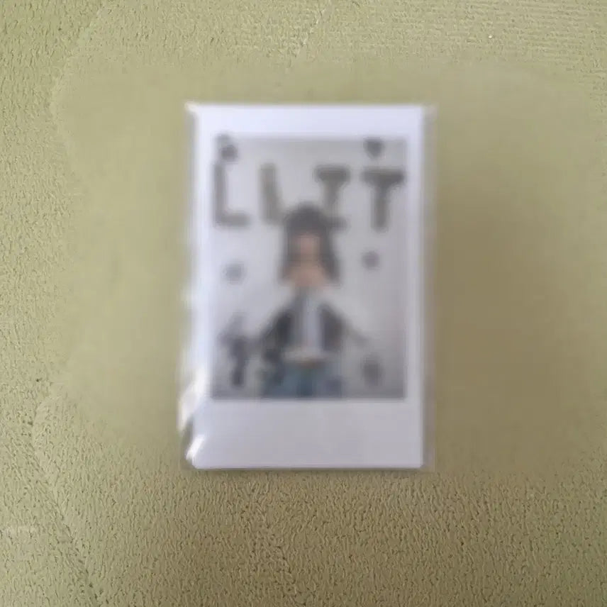 [BUNJANG] ILLIT IROHA Signed Polaroid / 아일릿 이로하 친필 싸인 폴라 폴라로이드 판매합니다.