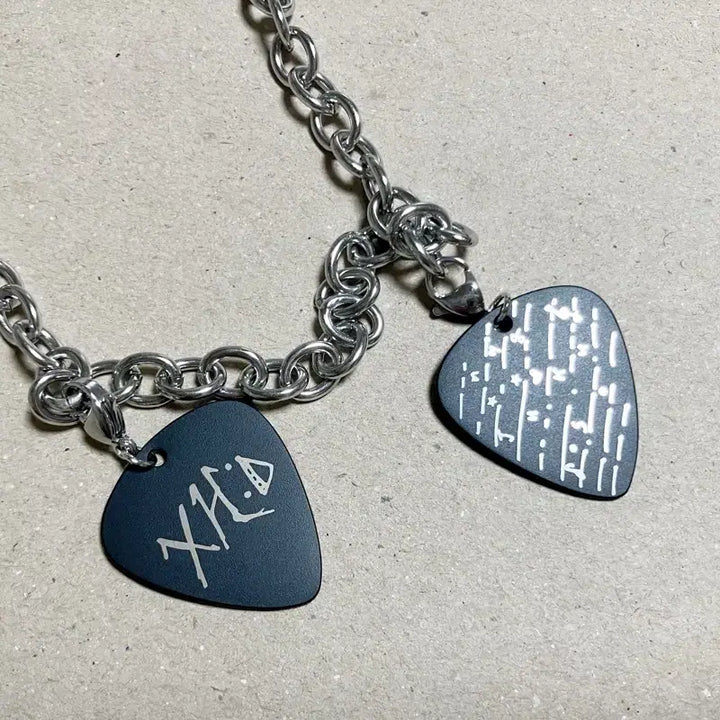 [BUNJANG] Xdinary Heroes 2025 Summer Concert MD Goods Peak Chain (Jeongsu, Gaon) / 엑디즈 썸머콘 피크 체인 (정수, 가온)