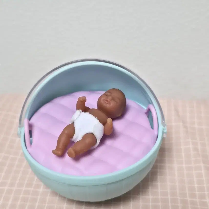 [BUNJANG] Miniature Baby Doll with Sky Pink Bed / 미니어쳐 아기인형 (하늘핑크침대)
