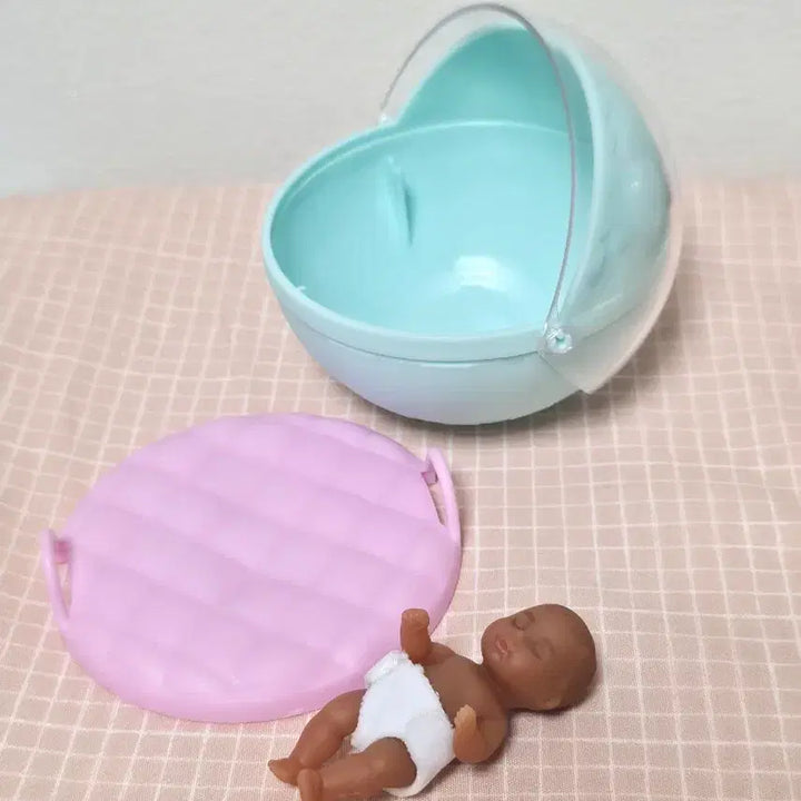 [BUNJANG] Miniature Baby Doll with Sky Pink Bed / 미니어쳐 아기인형 (하늘핑크침대)