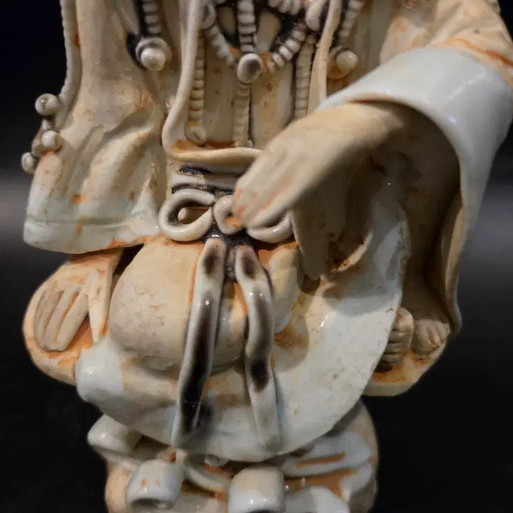 [BUNJANG] Celadon Porcelain Seated Avalokiteśvara Statue / 수월관음 보살 좌상