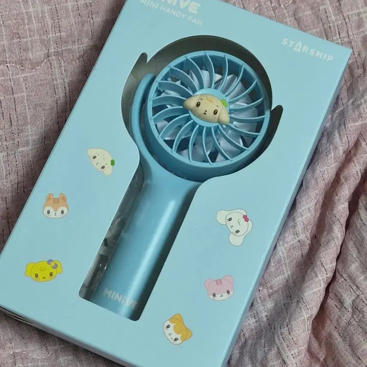 [BUNJANG] IVE MINIVE Popup Yujin An Yu-jin Handy Mini Fan / 아이브 미니브 팝업 유진 안유진 강안지 핸디 선풍기 미니 선풍기