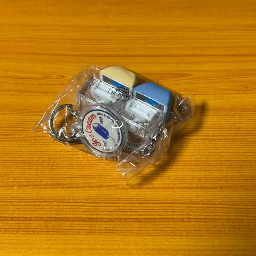 [BUNJANG] TXT Yeonjun Ice Cream Keycap GS25 Sealed / 미개봉) TXT 연준 아이스크림 키캡 GS25