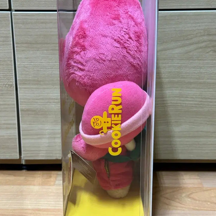 [BUNJANG] Cookierun Classic Strawberry Cookie Plush (Sealed) / 쿠키런 고전 딸기맛 쿠키 인형 미개봉 새상품