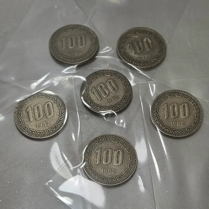 [BUNJANG] 1982 100 Won Coins (6) + 1970 10 Won Coin (1) Bundle Set / 1982년 100원 6개 + 1970년 10원 1개 일괄