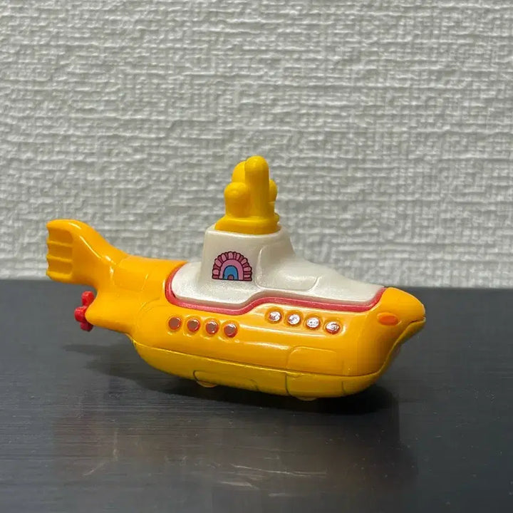 [BUNJANG] Hot Wheels Premium Beatles Yellow Submarine Die-cast / 핫휠 프리미엄 비틀즈 옐로우 서브마린 다이캐스트 단순개봉 미전시