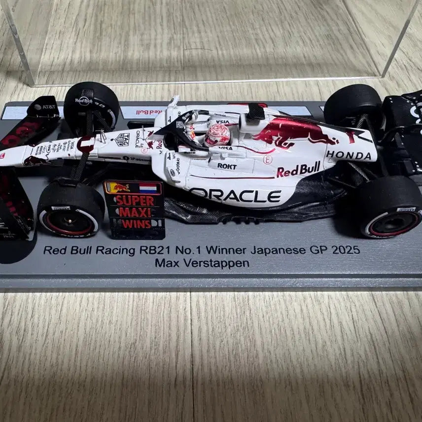 [BUNJANG] Red Bull Max Verstappen 1:43 Scale Model / 레드불 막스 베르스타펜 1:43