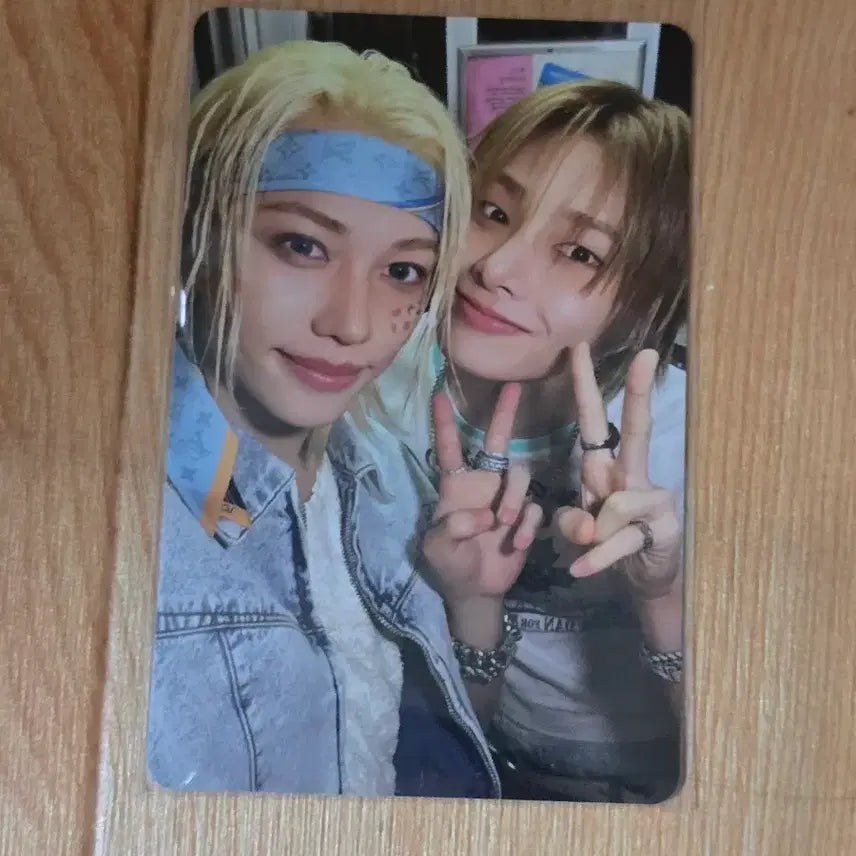 [BUNJANG] Stray Kids D-2-D-2 Pop-up Mesh Long Sleeve Felix Photocard / 스키즈 디스앤댓 팝업 롱슬리브 용복이엔 포카