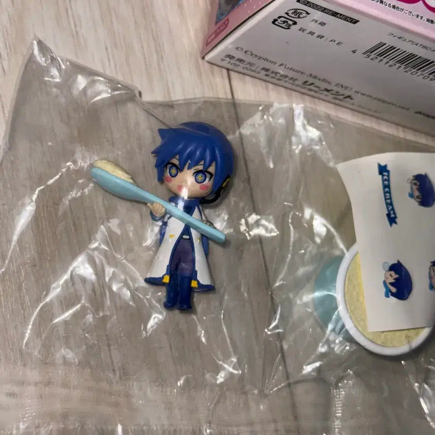 [BUNJANG] Vocaloid Party On Desk Kaito Classic Figure / 보컬로이드 파티 온 데스크 카이토 고전 피규어 리멘트