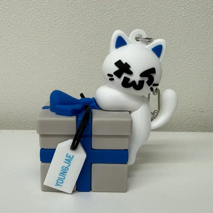 [BUNJANG] TWS Japan Pop-up Lucky Draw Keyring Youngjae / 투어스 일본팝업 캣키링 영재