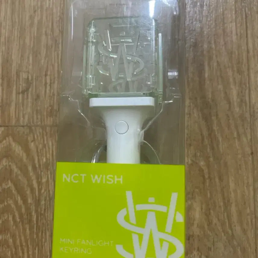 [BUNJANG] NCT WISH Mini Fanlight Keyring / 엔위시 미니응원봉 믐뭔봄 판매