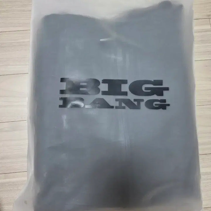 [BUNJANG] BIGBANG 20th Anniversary Charcoal Hooded Zip-Up XL (Sealed) / 빅뱅 20주년 차콜 후드집업 XL 미개봉