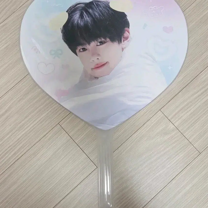 [BUNJANG] Andweel Kim Gyuvin Heart Uchiwa / 앤더블 김규빈 하트 우치와