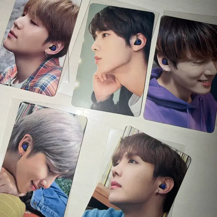 [BUNJANG] BTS Samsung Galaxy Buds Photocard Jin / 방탄소년단 삼성 갤럭시 버즈 포카 BTS Sams ung Galaxy