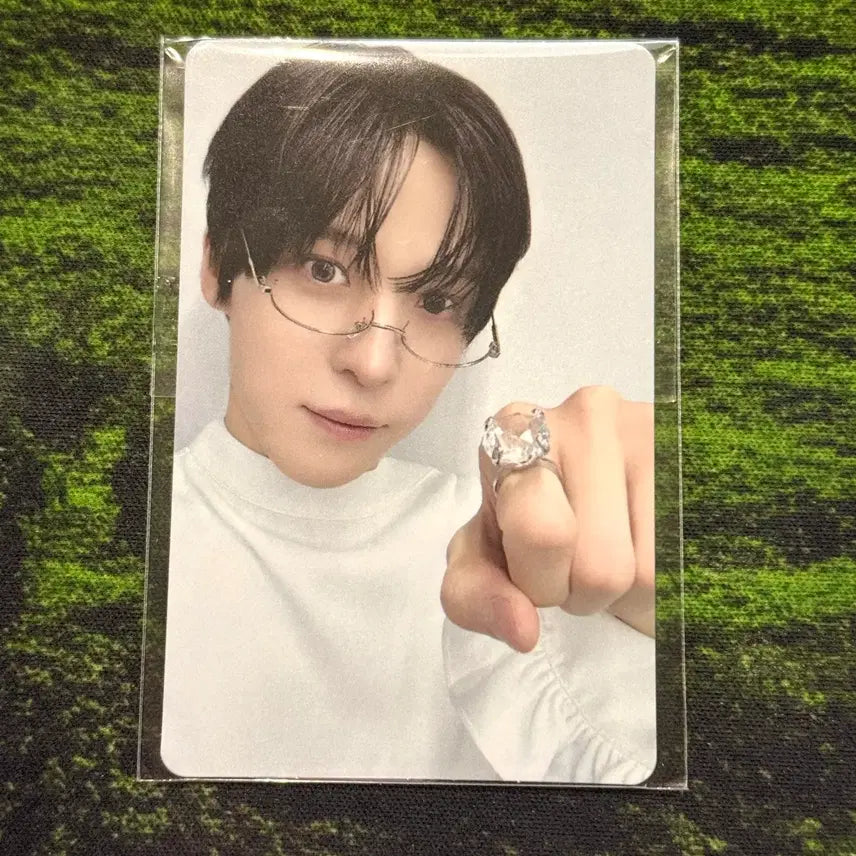 [BUNJANG] ATEEZ Yunho Aniteez inDejaVu Popup POB Photocard / 에이티즈 윤호 애니티즈 인 데자뷰 팝업 5만원 특전 포카