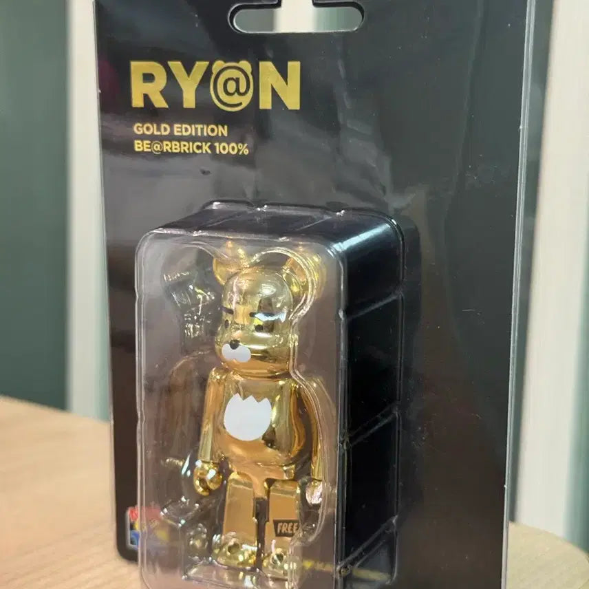 [BUNJANG] Ryan Bearbrick Gold Edition 100% / 라이언 베어브릭 골드에디션 100%