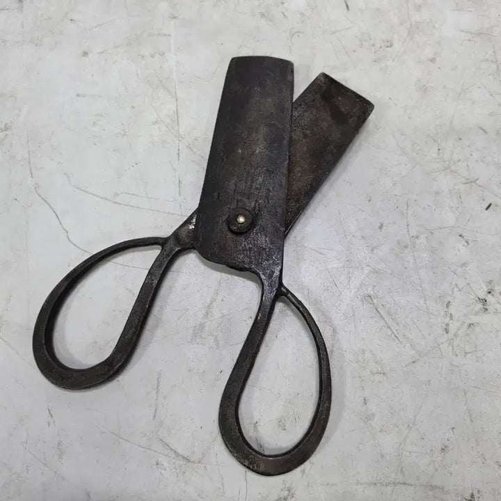 [BUNJANG] Vintage Candy Vendor Scissors / 엿장수 가위