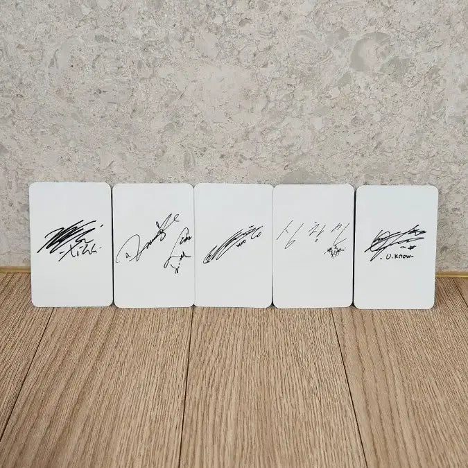 [BUNJANG] TVXQ! 5 Members High-Quality Fan-Made Photocard Set (Signed Back) / [팬메이드] 동방신기 5인 고화질 포토카드 5종 세트 (사인 뒷면)