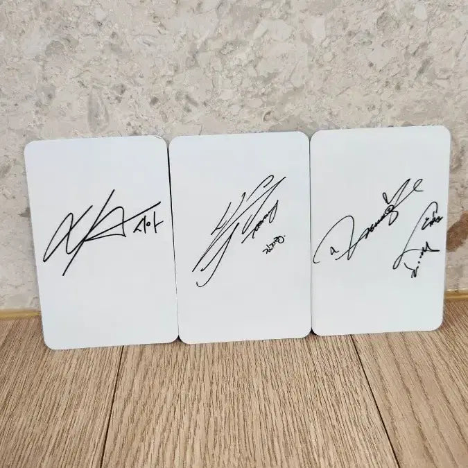 [BUNJANG] JYJ 3-Member High-Definition Fan-Made Photocard Set (Signed Back) / [팬메이드] JYJ 3인 고화질 포토카드 3종 세트 (사인 뒷면)