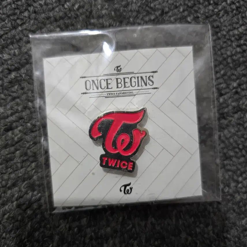 [BUNJANG] TWICE ONCE BEGINS Fan Meeting Commemorative Badge / 트와이스 ONCE BEGINS 팬미팅 기념 뱃지