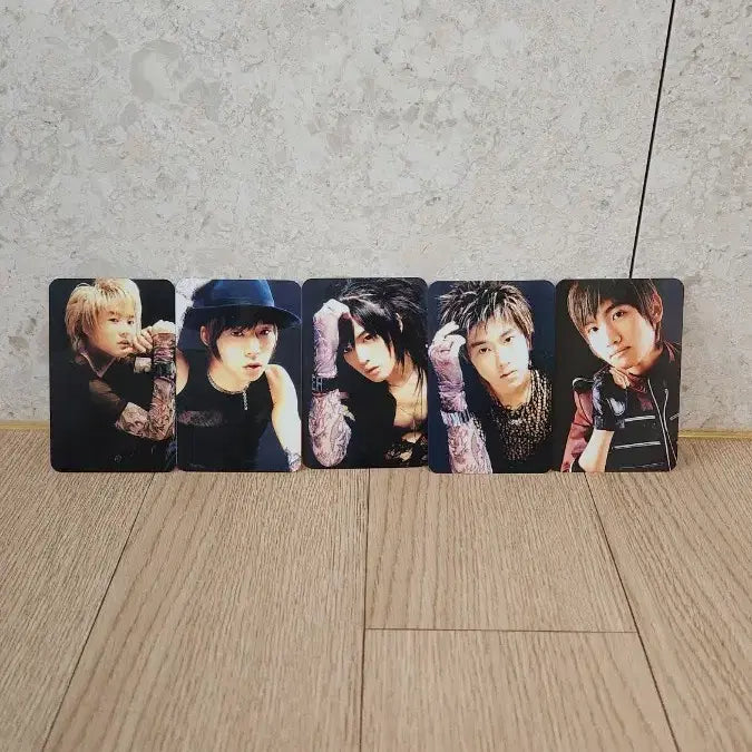 [BUNJANG] TVXQ! 5 Members Fanmade Photocard Set (Autographed Back) / [팬메이드] 동방신기 5인 고화질 포토카드 5종 세트 (사인 뒷면)