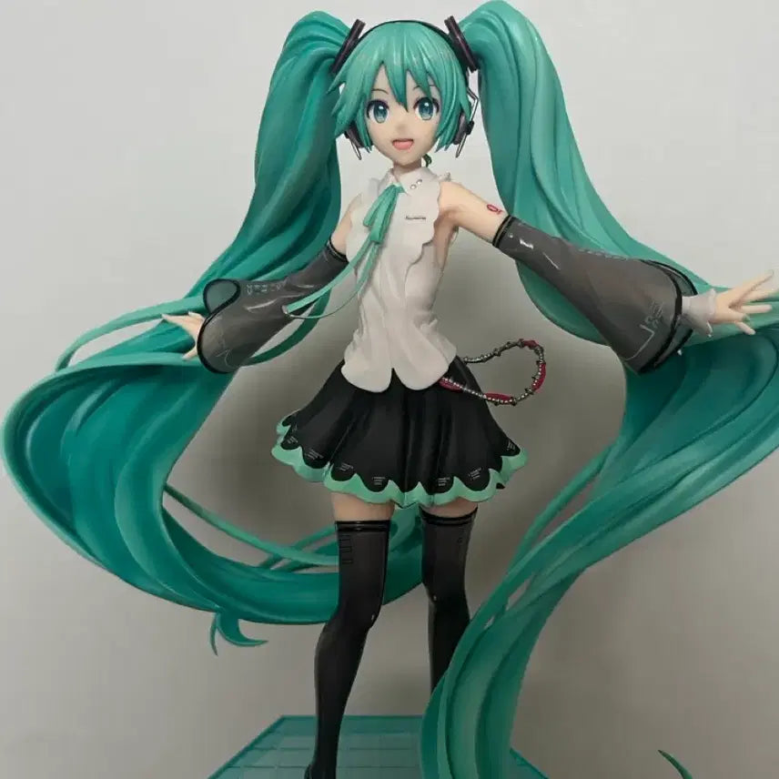 [BUNJANG] Hatsune Miku NT Ver. 1/8 Scale Figure / 하츠네 미쿠 NT Ver. 피규어 1/8 스케일
