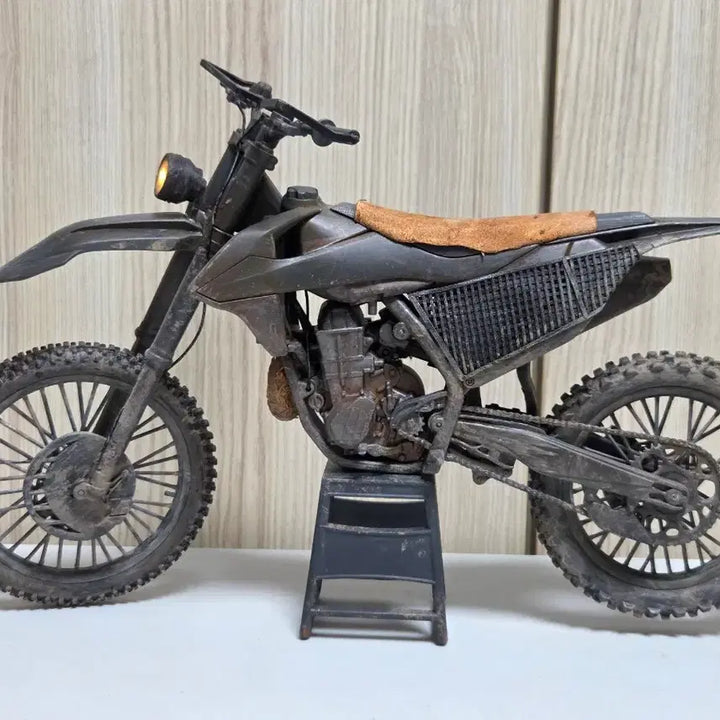 [BUNJANG] 1/6 Scale Custom Motorcycle for 12-inch Figures (Hot Toys, InArt, ThreeZero) / 1/6 커스텀 바이크 오토바이 핫토이 인아트 쓰리제로 워킹데드 피규어용 12인치