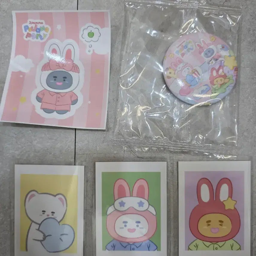 [BUNJANG] Onew Bundle Set Postcard, 3 Photocards, Hand Mirror, Sticker, Neck Fan / [일괄만]온유 찡냥이 팝업 엽서, 포카3장 ,손거울, 스티커 ,네켓 부채