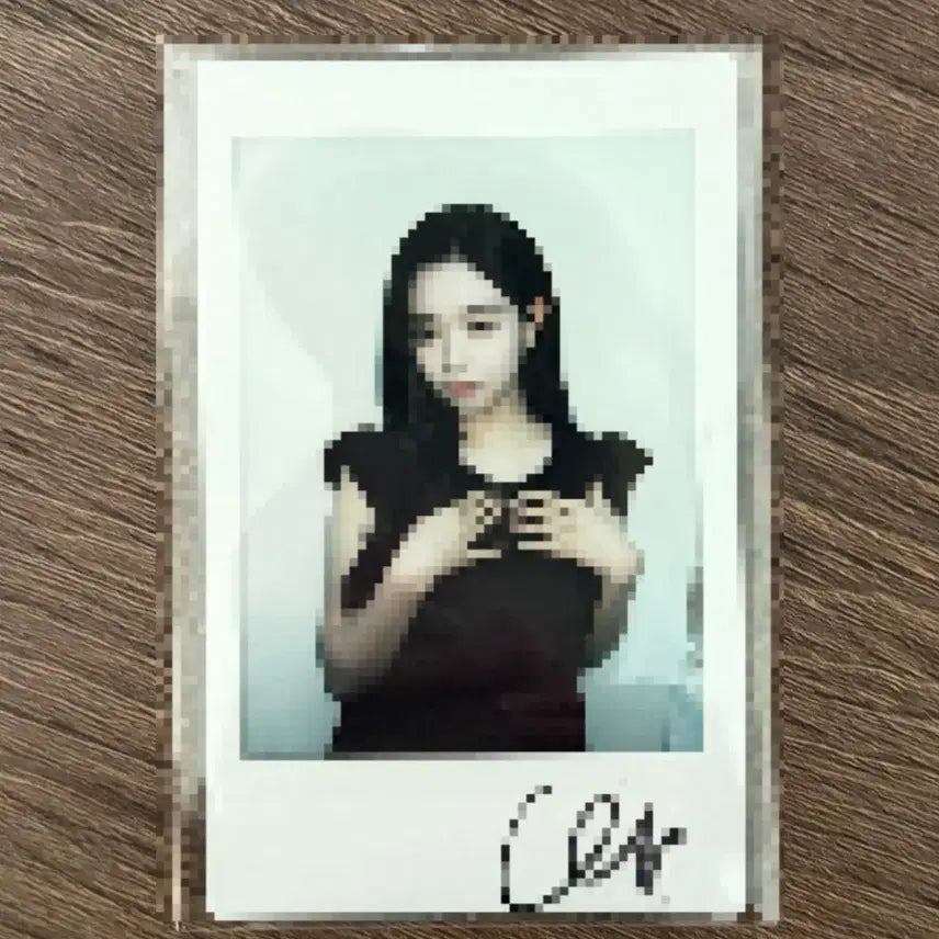 [BUNJANG] tripleS Kim Chaeyeon Signed Polaroid Photocard / 트리플에스 260814 김채연 폴라 싸폴 싸인 폴라로이드