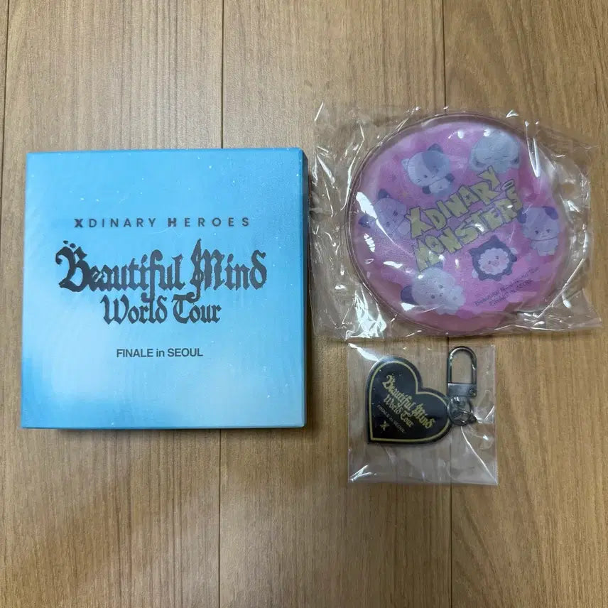 [BUNJANG] Xdinary Heroes XH View-MA Concert Finale Concert Mid-Con Admission Gift Hand Warmer Keychain / 엑스디너리히어로즈 엑디즈 뷰마콘 피날레 콘서트 중콘 입장기프트 손난로 키링