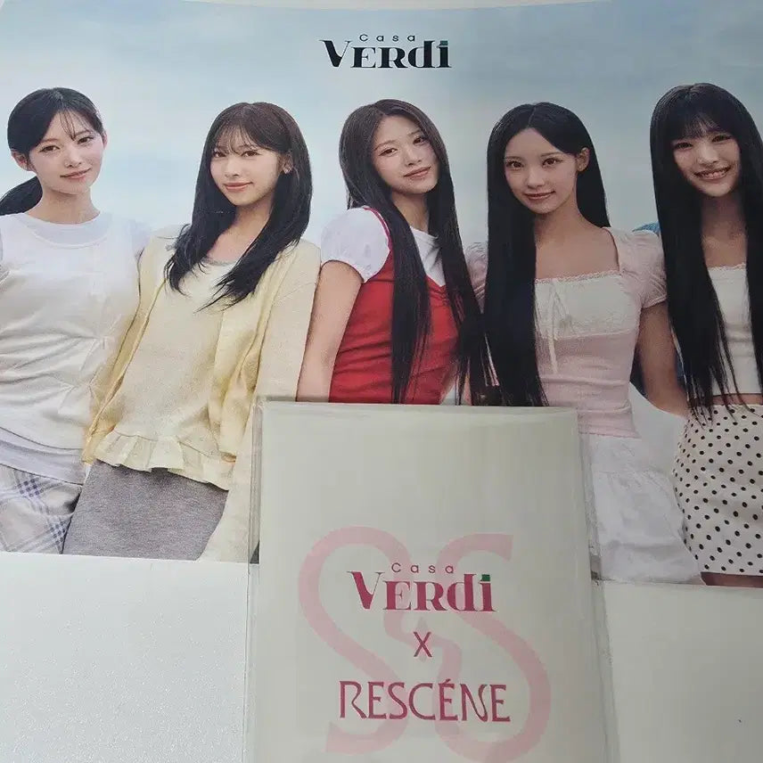 [BUNJANG] RESCENE Casabondi Limited Edition Version 2 Photocard / [급처]리센느 카사베르디 포카 한정판 버전 2 판매합니다