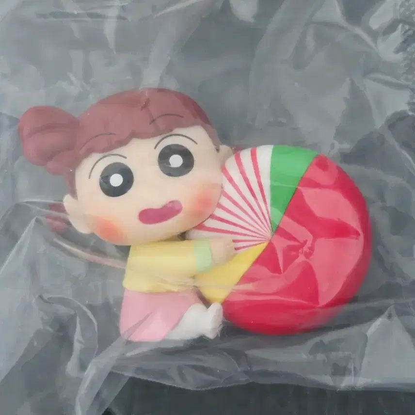 [BUNJANG] Crayon Shin-chan Kwangya Figure Set (Shin-chan, Nene) / 짱구는못말려 짱구 한과 피규어 짱구, 유리 2종 판매합니다!