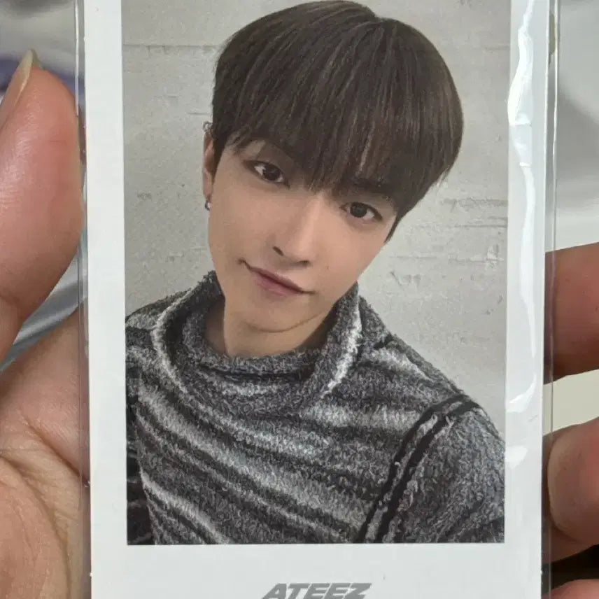 [BUNJANG] ATEEZ Golden Hour 3 Hongjoong Photocard / 에이티즈 골든아워 3 포카 홍중