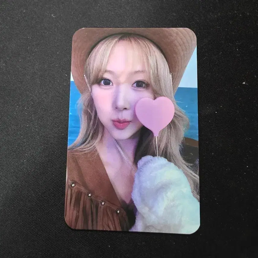 [BUNJANG] Dreamcatcher Yoohyeon Studio Photocard / 드림캐쳐 유아유 유현 공방포카