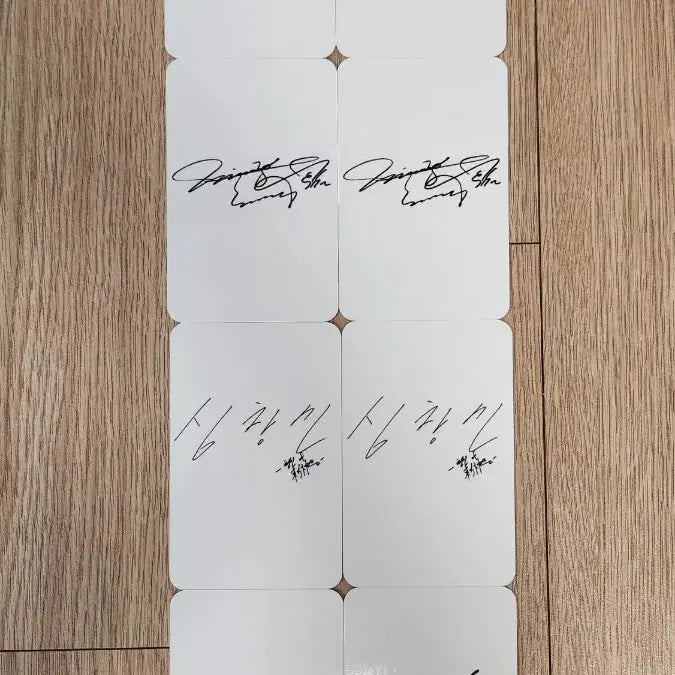 [BUNJANG] TVXQ! Early Debut High-Quality Photocard Set (Signed Back) - 8 Pieces / [팬메이드] 동방신기 데뷔초 고화질 포토카드 8장 세트 (사인 뒷면)