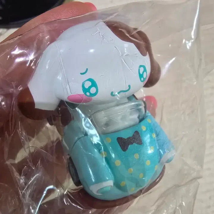 [BUNJANG] Sanrio Dream Tomica Tunes Cinnamoroll Mint Choco Car / 산리오 드림 토미카튠즈 민트초코 시나모롤