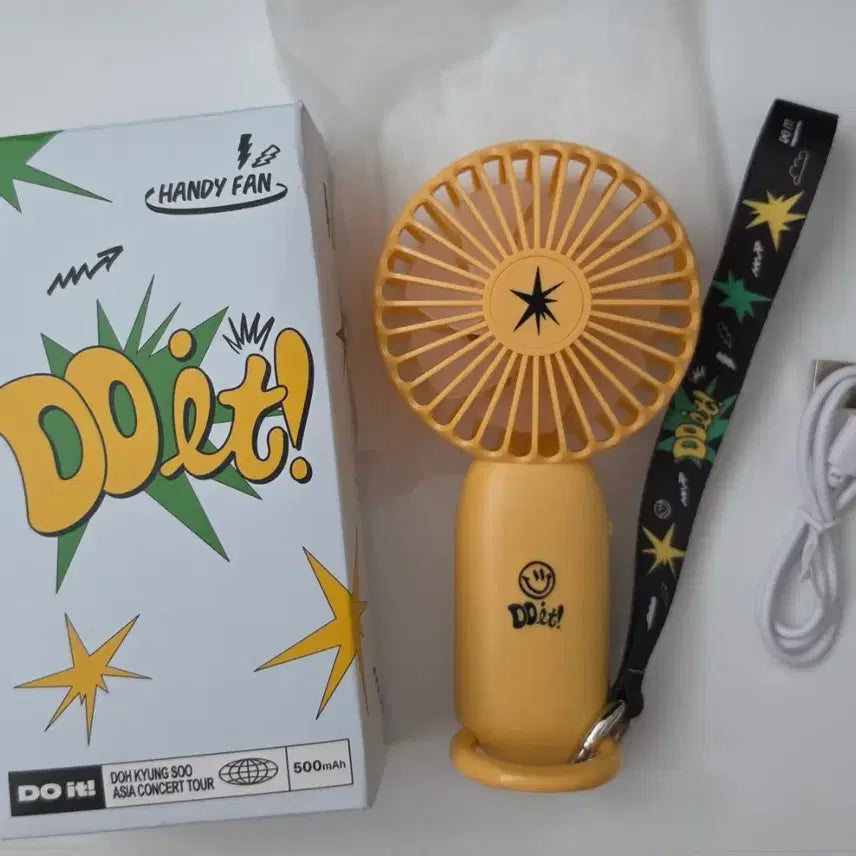 [BUNJANG] Doh Kyung Soo Concert MD Do It Rechargeable Handheld Fan / 도경수 콘서트 굿즈 MD 두잇 핸디팬 ㅡ새상품
