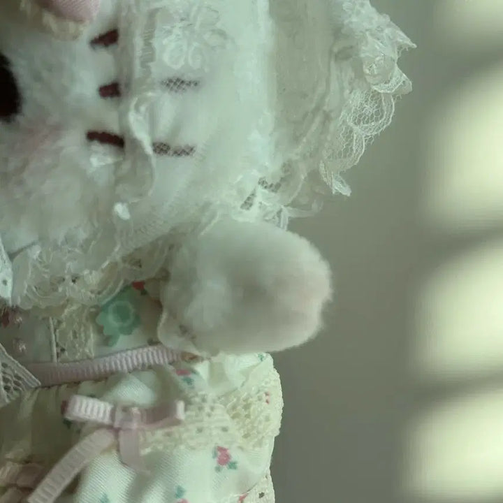 [BUNJANG] Sanrio Forest Kitty Lace Doll / 산리오 포레스트 키티 레이스 인형