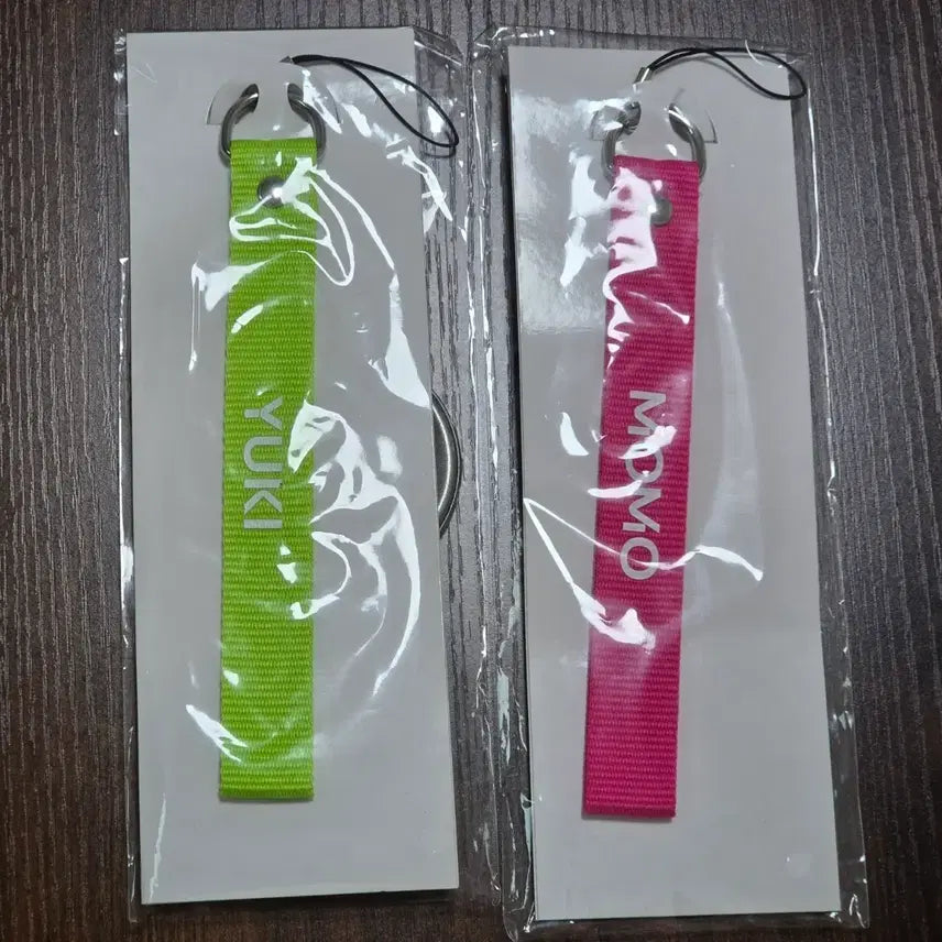 [BUNJANG] IDOLiSH7 LibaRe Strap &amp; Can Badge Set (Sealed) / 아이나나 굿포유 리바레 스트랩&amp;캔뱃지 세트