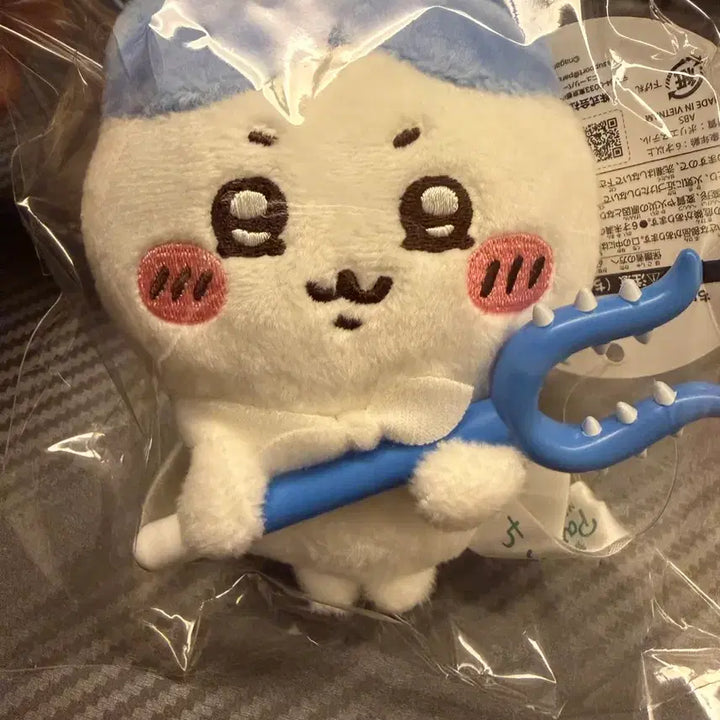 [BUNJANG] Chiikawa Usagi (Hachiware) Bobblehead / 치이카와 토벌 하치와레