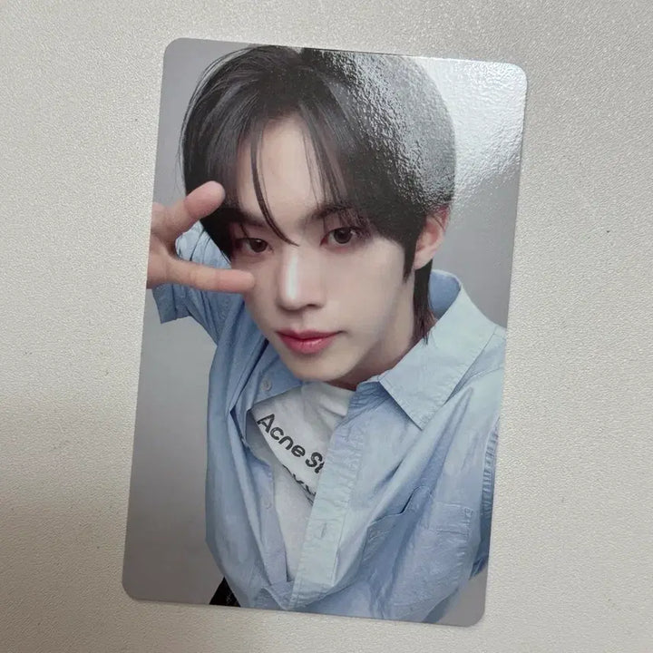 [BUNJANG] TWS Dohyun Japan Concert Photocard / 투어스 도훈 일본 콘서트 셔츠 포카 - 현물