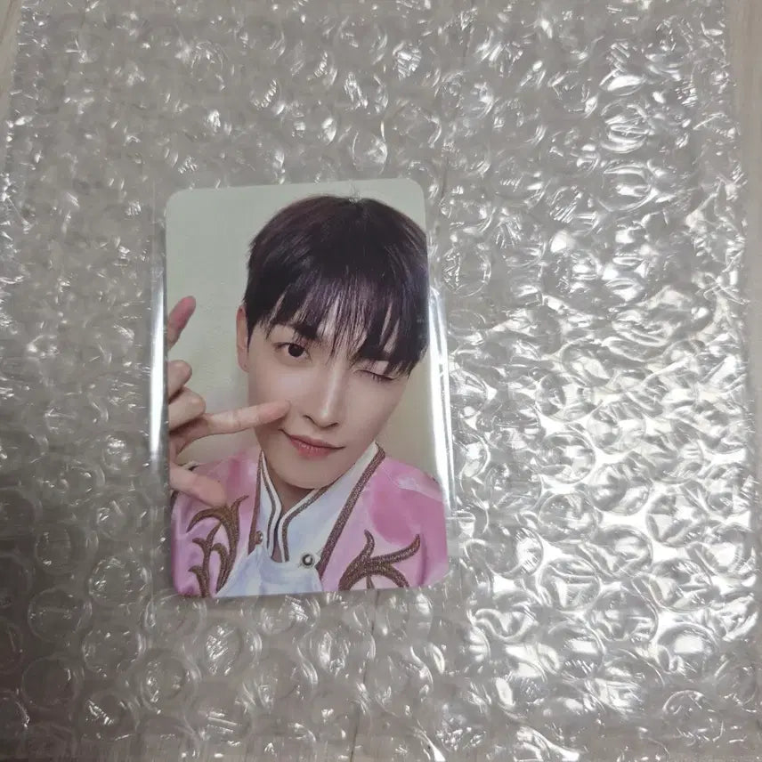 [BUNJANG] Ateez Makestar Cuties Hongjoong Photocard POB / 에이티즈 메이크스타 큐티즈 미공포 홍중 포카