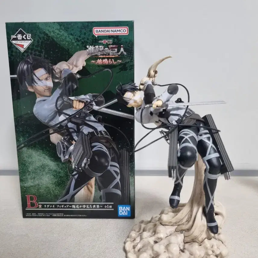 [BUNJANG] Attack on Titan Levi Figure B Prize / 진격의거인 진격거 쿠지 리바이 b상 피규어 팝니다