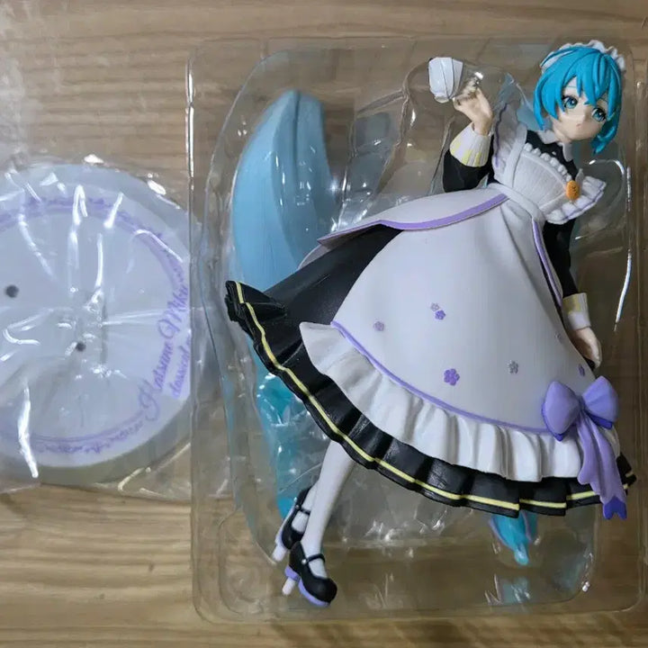 [BUNJANG] Sega Hatsune Miku Classical Maid Luminasta Figure / 세가 하츠네 미쿠 클래시컬 메이드 피규어 루미나스타