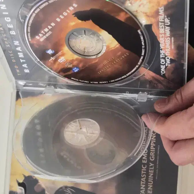 [BUNJANG] Batman Begins 2-Disc Deluxe Edition DVD / 배트맨 비긴즈 DVD 2디스크 딜럭스 에디션
