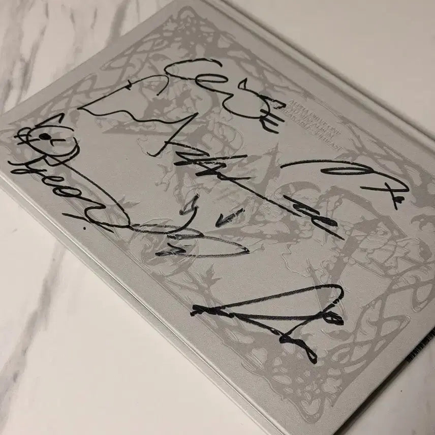 [BUNJANG] Alphadriveone Mini 2nd Album Autographed / 알파드라이브원 미니2집 친필사인앨범