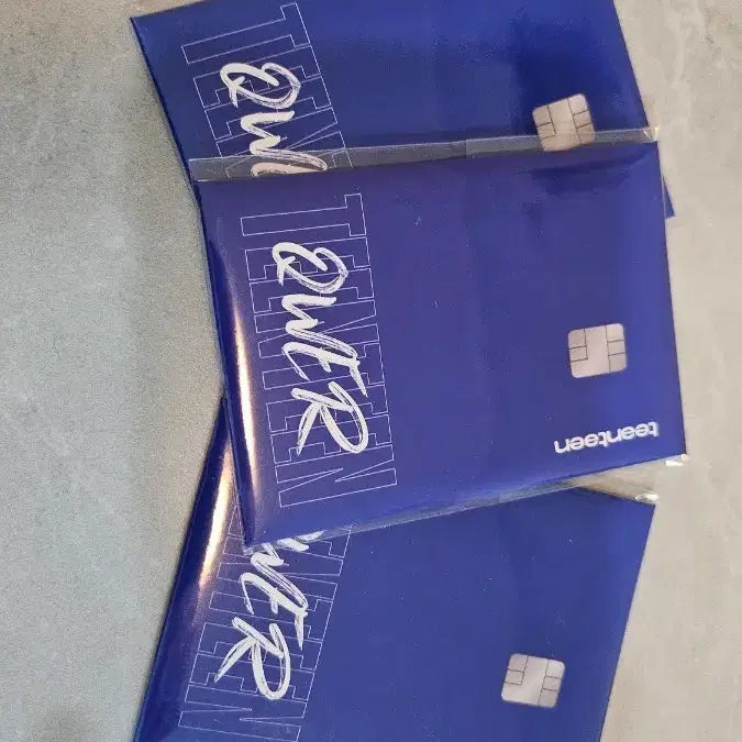 [BUNJANG] QWER Woori Bank Photocard Set (3 Types, Sealed) / QWER 우리은행 포토카드 미개봉 3종