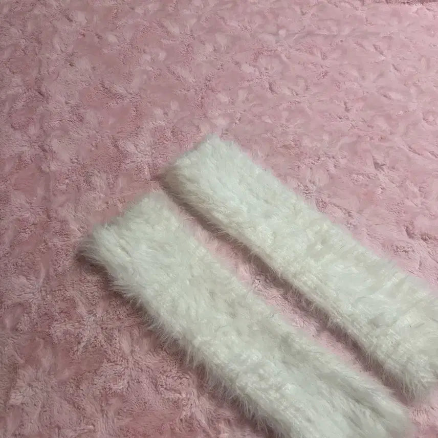 [BUNJANG] Pink Velboa Fabric (1 Yard) &amp; White Fur Arm Warmer Set / 벨보아 핑크 1마 + 암워머 세트